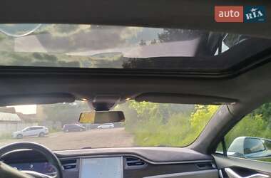 Ліфтбек Tesla Model S 2016 в 