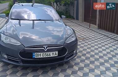 Лифтбек Tesla Model S 2013 в 