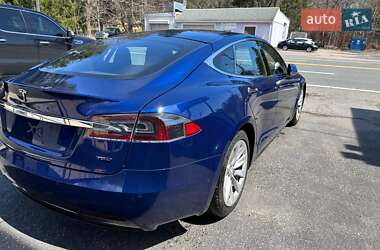 Лифтбек Tesla Model S 2016 в 