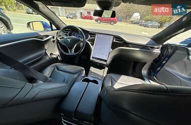 Лифтбек Tesla Model S 2016 в 