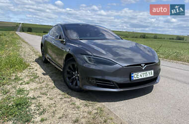 Лифтбек Tesla Model S 2018 в Черновцах