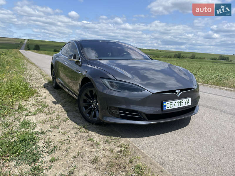 Ліфтбек Tesla Model S 2018 в 