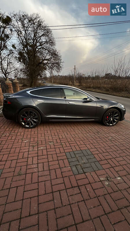 Ліфтбек Tesla Model S 2020 в Рівному
