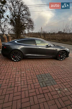 Лифтбек Tesla Model S 2020 в 