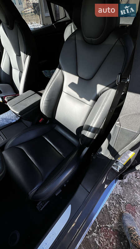 Ліфтбек Tesla Model S 2020 в Рівному