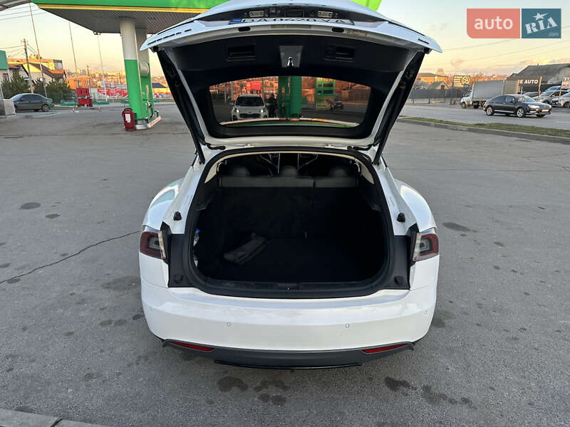 Лифтбек Tesla Model S 2014 в Кропивницком