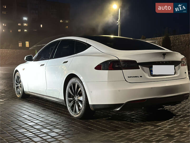 Лифтбек Tesla Model S 2014 в Кропивницком фото 4 Лифтбек Tesla Model S 2014 в Кропивницком