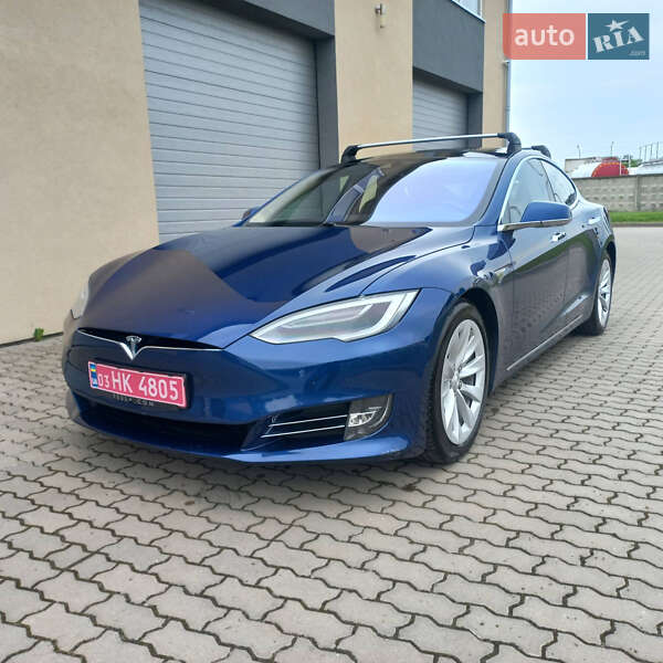 Лифтбек Tesla Model S 2016 в Радехове