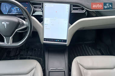 Лифтбек Tesla Model S 2016 в 
