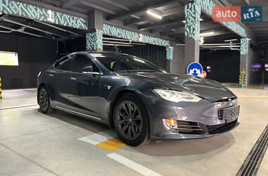 Лифтбек Tesla Model S 2018 в 