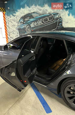 Лифтбек Tesla Model S 2018 в 
