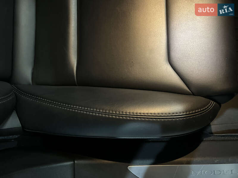 Ліфтбек Tesla Model S 2018 в Самборі