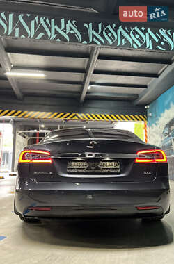 Лифтбек Tesla Model S 2018 в 