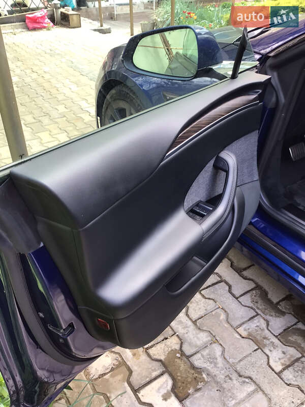 Лифтбек Tesla Model S 2022 в Харькове