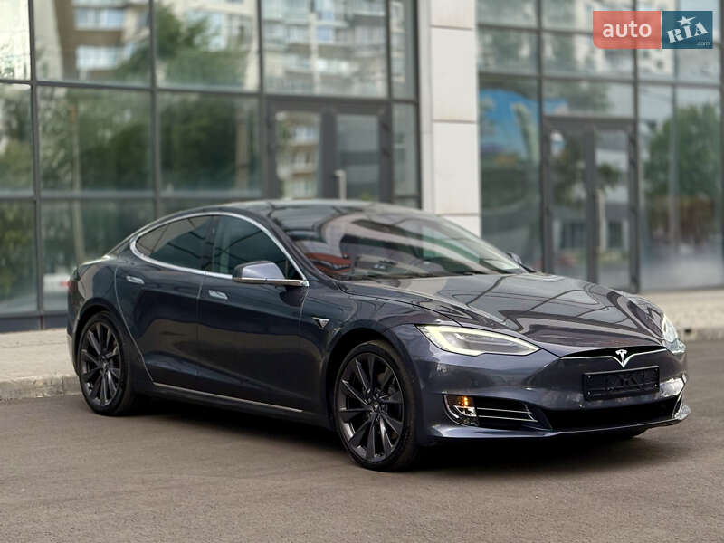 Лифтбек Tesla Model S 2018 в Харькове