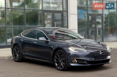 Ліфтбек Tesla Model S 2018 в 