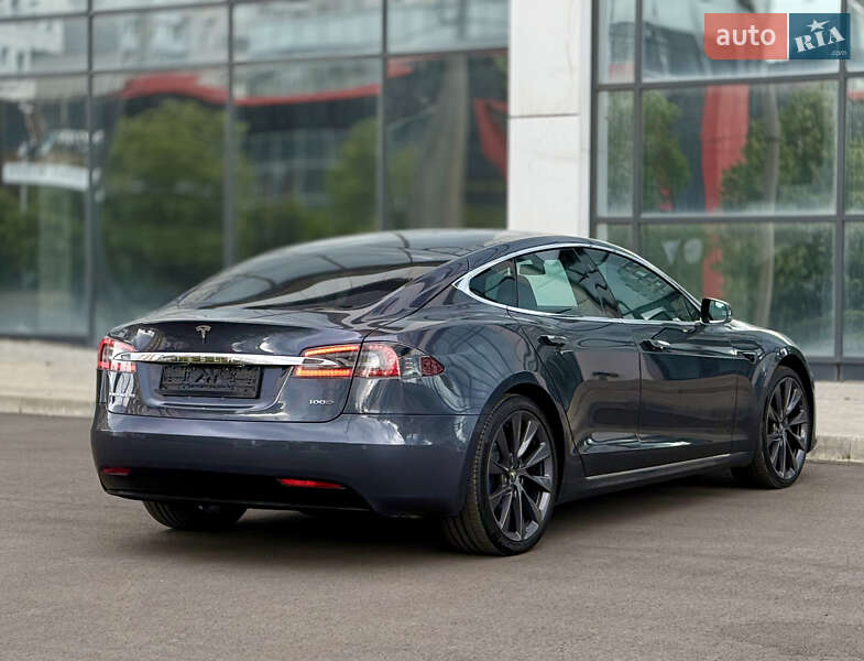 Лифтбек Tesla Model S 2018 в Харькове