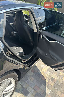 Лифтбек Tesla Model S 2014 в 