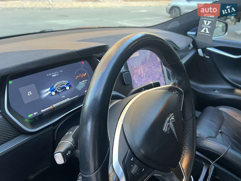 Лифтбек Tesla Model S 2017 в Киеве фото 24 Лифтбек Tesla Model S 2017 в Киеве
