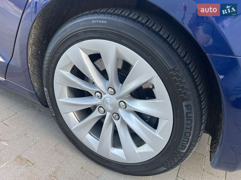 Лифтбек Tesla Model S 2017 в Киеве фото 28 Лифтбек Tesla Model S 2017 в Киеве