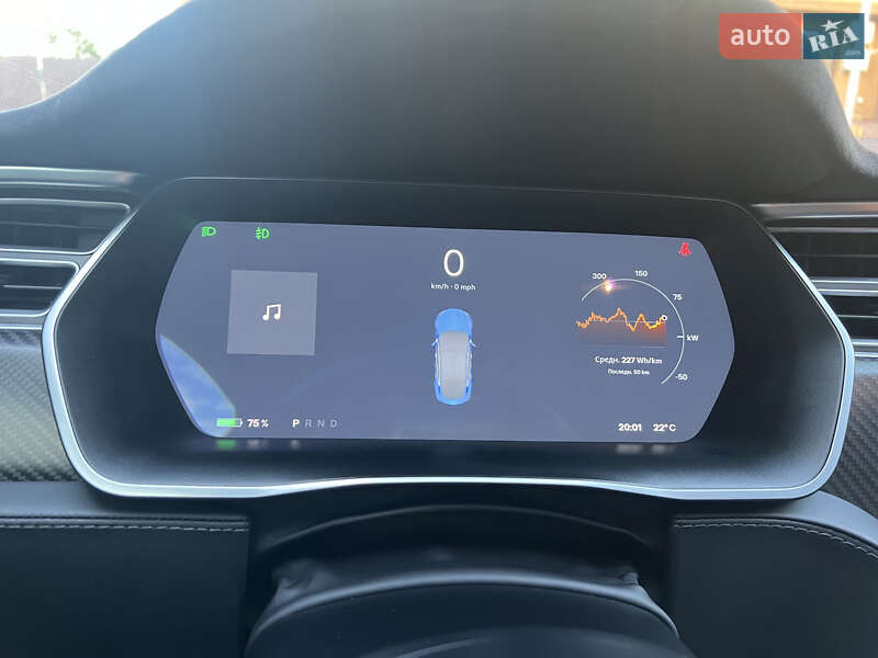 Лифтбек Tesla Model S 2017 в Киеве фото 34 Лифтбек Tesla Model S 2017 в Киеве