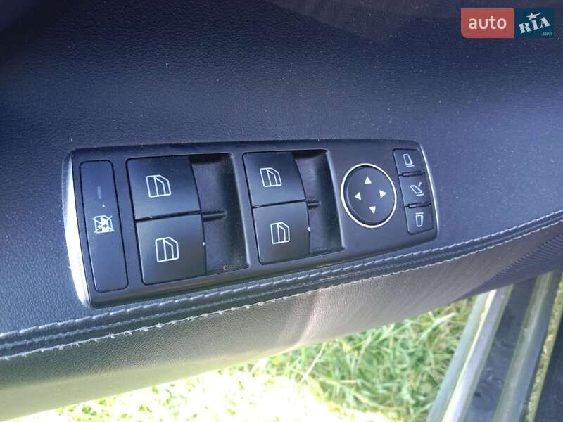 Лифтбек Tesla Model S 2014 в Ивано-Франковске