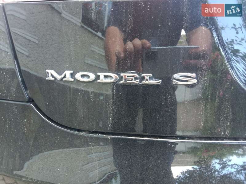 Лифтбек Tesla Model S 2014 в Ивано-Франковске