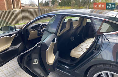 Лифтбек Tesla Model S 2013 в 