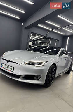 Лифтбек Tesla Model S 2017 в 