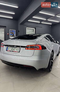Лифтбек Tesla Model S 2017 в 