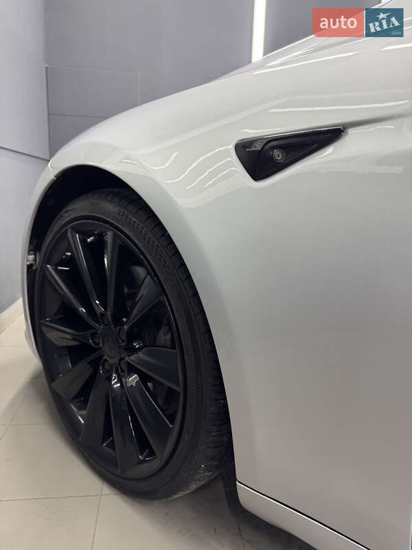 Лифтбек Tesla Model S 2017 в Коломые фото 20 Лифтбек Tesla Model S 2017 в Коломые