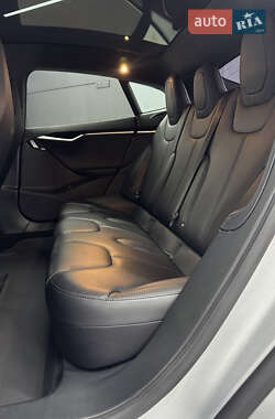 Лифтбек Tesla Model S 2017 в 