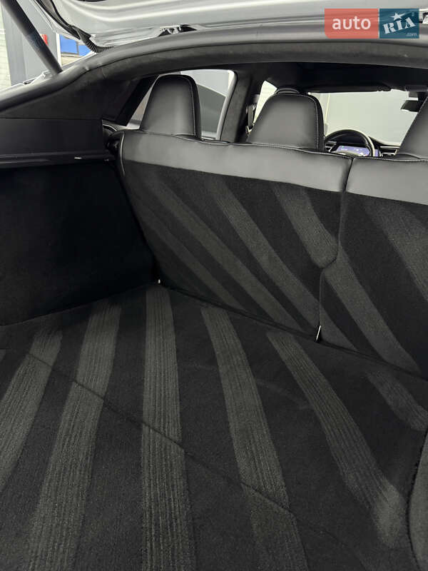Лифтбек Tesla Model S 2017 в Коломые фото 31 Лифтбек Tesla Model S 2017 в Коломые