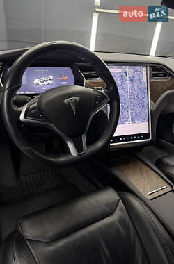 Лифтбек Tesla Model S 2017 в 