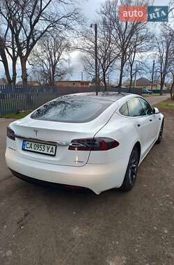 Ліфтбек Tesla Model S 2017 в 