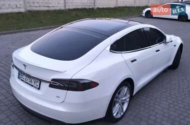 Лифтбек Tesla Model S 2015 в 