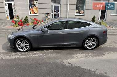Лифтбек Tesla Model S 2013 в 