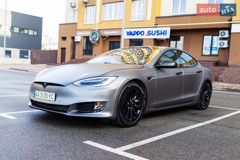 Tesla Model S 2019
