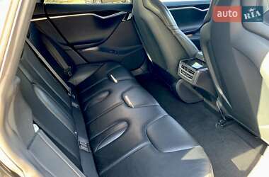 Лифтбек Tesla Model S 2016 в 