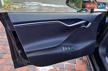 Лифтбек Tesla Model S 2019 в 