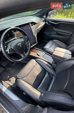 Лифтбек Tesla Model S 2019 в 