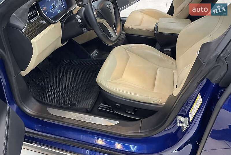 Лифтбек Tesla Model S 2016 в Киеве фото 15 Лифтбек Tesla Model S 2016 в Киеве