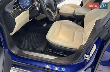 Лифтбек Tesla Model S 2016 в 
