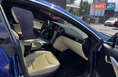 Лифтбек Tesla Model S 2016 в 