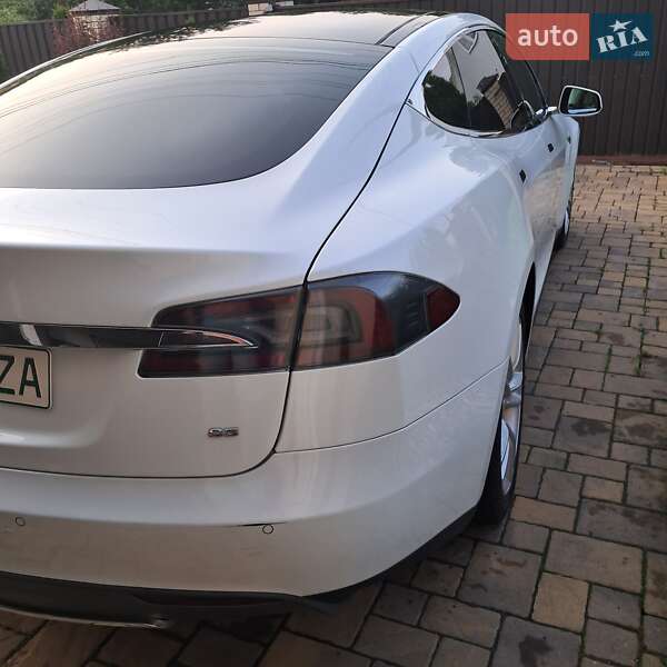 Ліфтбек Tesla Model S 2014 в Вінниці