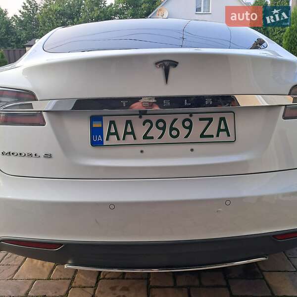 Ліфтбек Tesla Model S 2014 в Вінниці