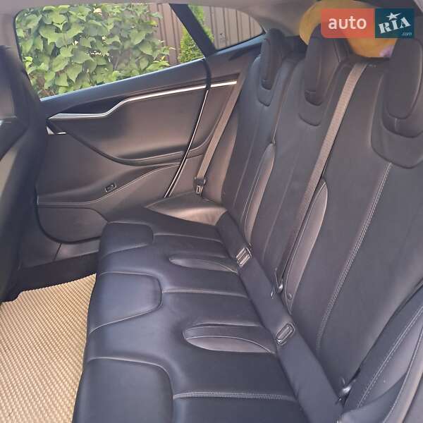 Ліфтбек Tesla Model S 2014 в Вінниці