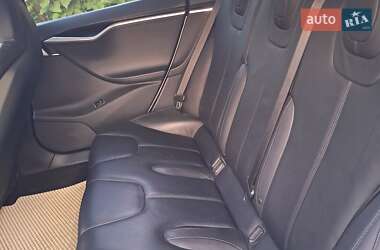 Лифтбек Tesla Model S 2014 в 