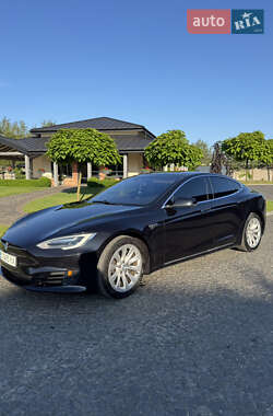 Лифтбек Tesla Model S 2016 в 