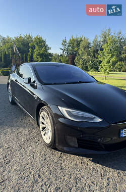 Лифтбек Tesla Model S 2016 в 